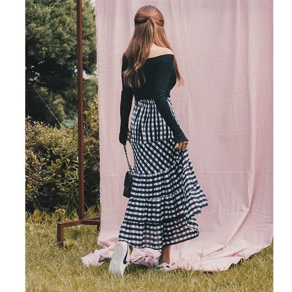 😍🥰Black and White Asymmetrical Maxi Skirt - Picture 1 of 4